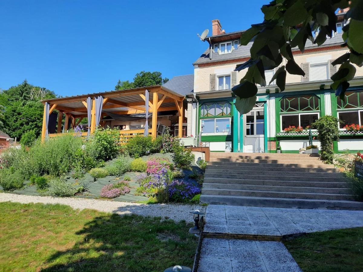 Hotel La Buissonniere Bannay  Екстер'єр фото