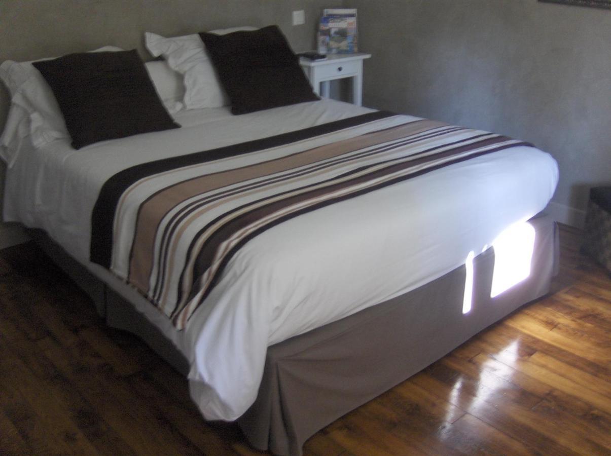 Hotel La Buissonniere Bannay  Екстер'єр фото