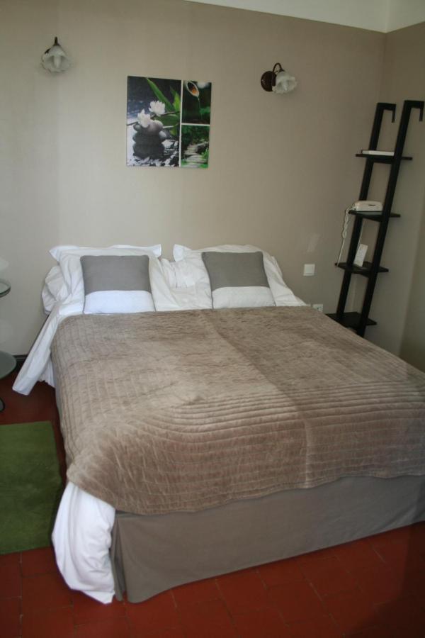 Hotel La Buissonniere Bannay  Екстер'єр фото