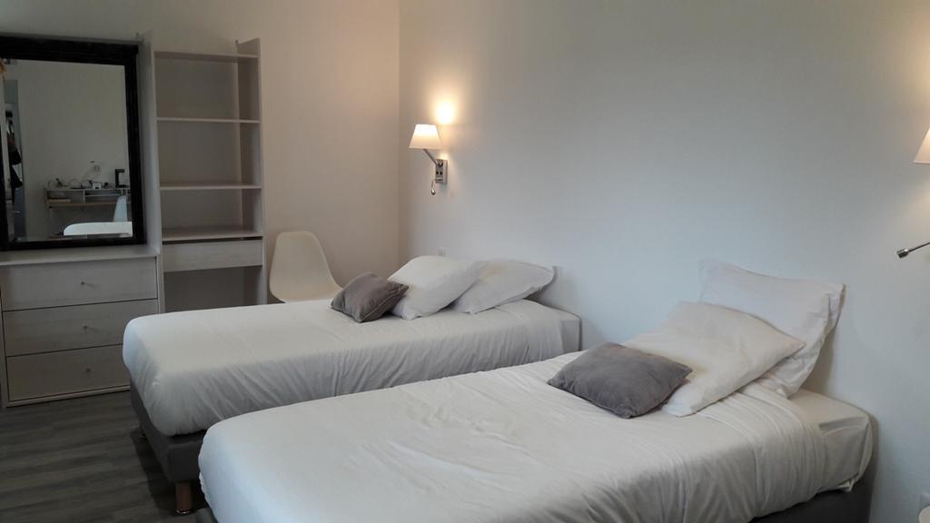 Hotel La Buissonniere Bannay  Екстер'єр фото